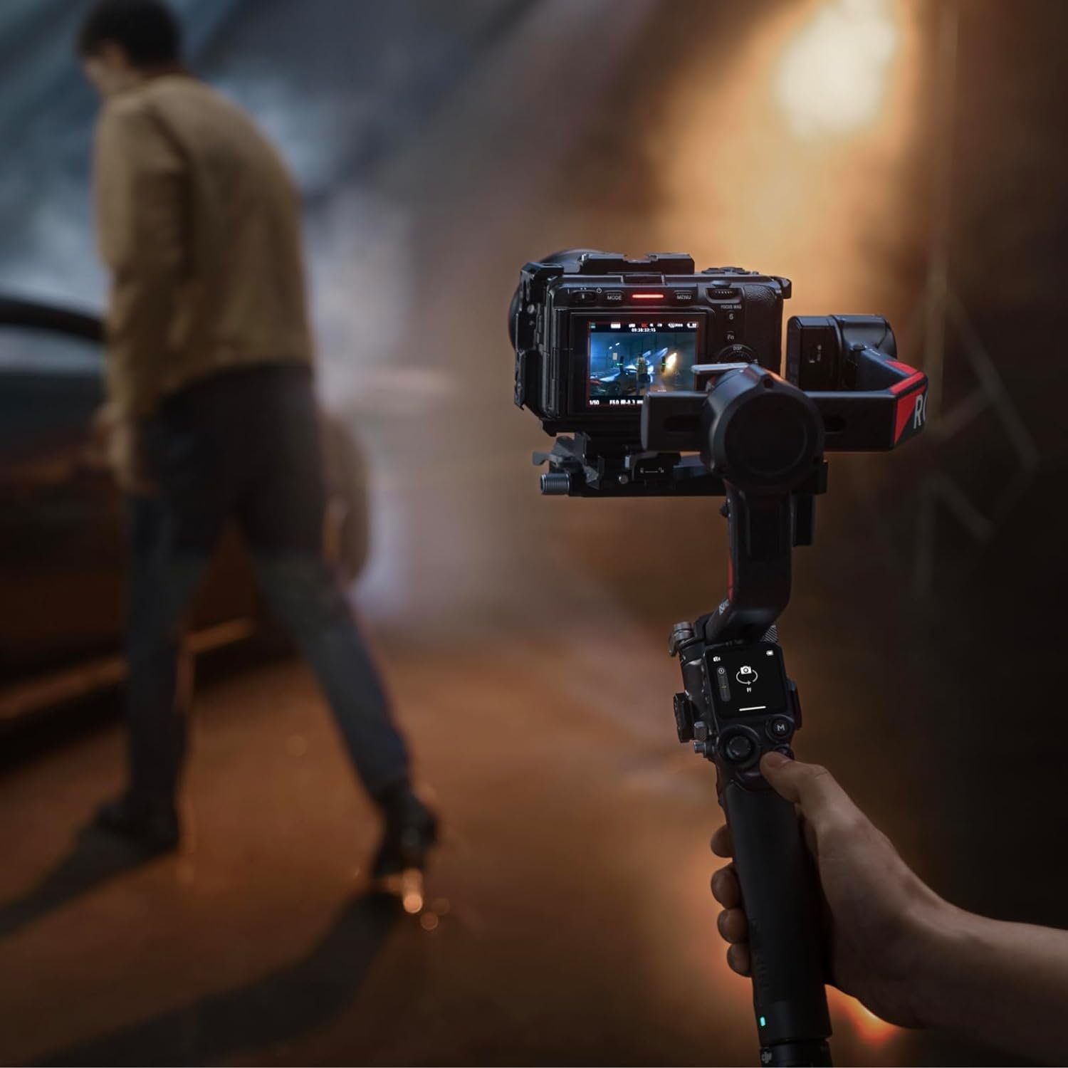 DJI RS 4 Pro, 3-Axis Gimbal stabilizer for Camera for DSLR & Cinema Camera Stabilizer Canon/Sony/Panasonic/Nikon/Fujifilm, 2nd-Gen Native Vertical Shooting, 4.5kg (10lbs) Payload, Camera Gimbal - Image 7