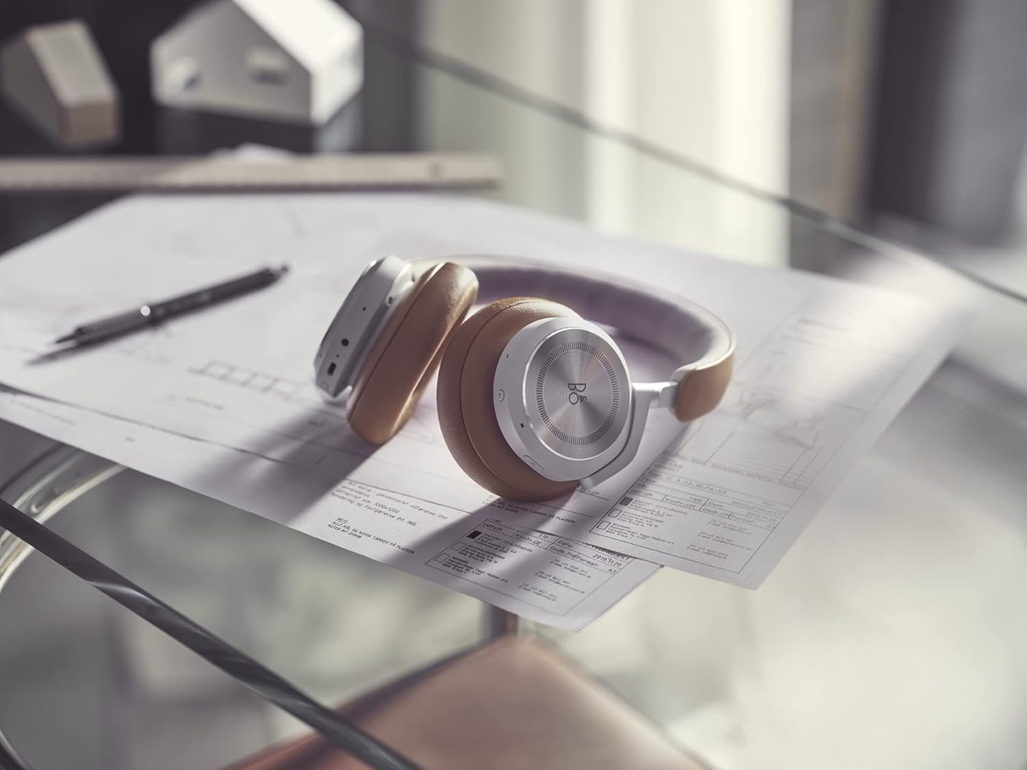 Bang & Olufsen Beoplay HX – Comfortable Wireless ANC Over-Ear Headphones - Timber - Image 11