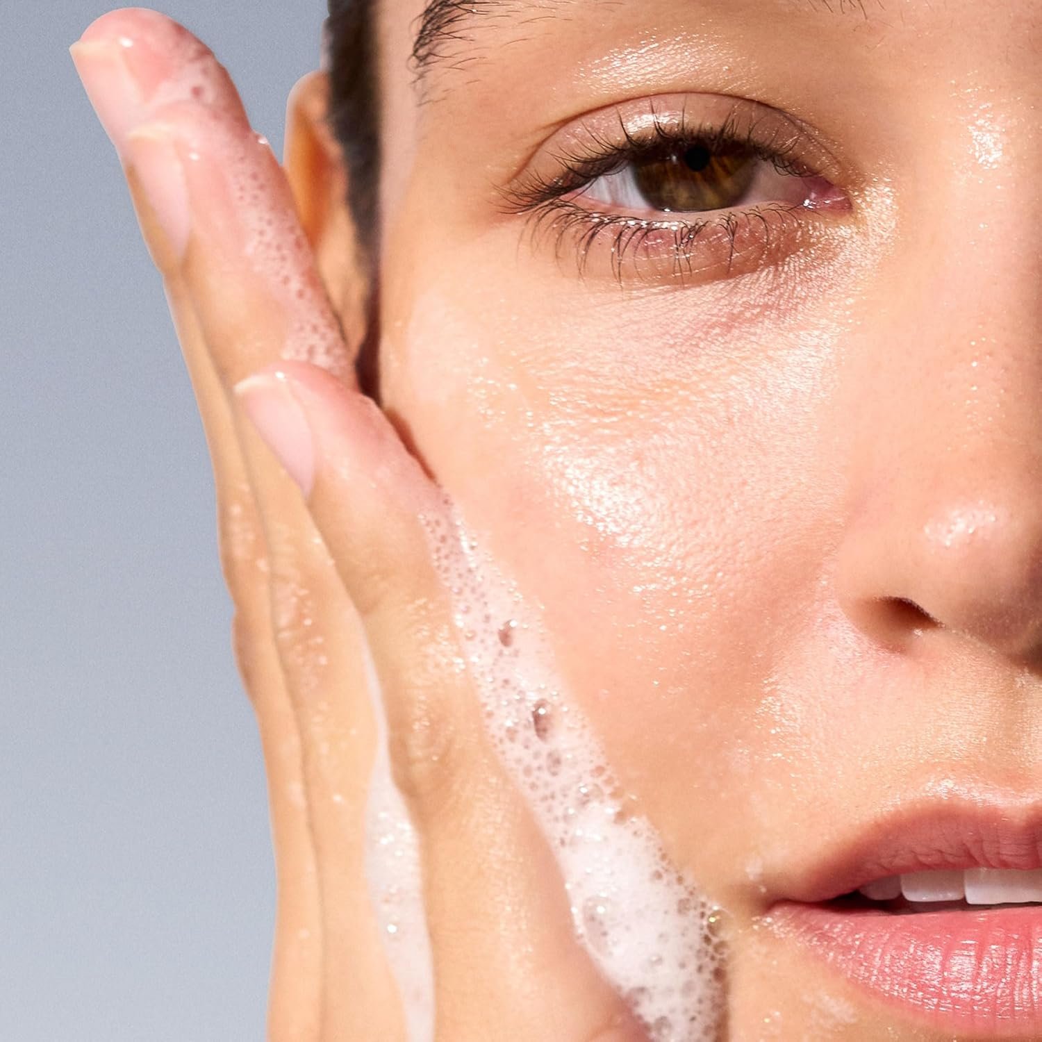 Dermalogica Special Cleansing Gel Gentle-Foaming Face Wash for Women and Men - Leaves Skin Feeling Smooth And Clean - Image 9