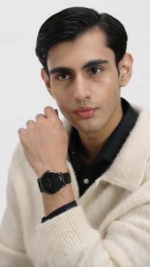 Fossil Men’s Minimalist Quartz Stainless Steel and Leather Three-Hand Watch