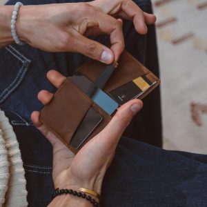 CLOUD Wallet Slim Minimalist — Magnetic Closure, Lightweight Design, Quick Access Pull Tab – Top Grain Leather Front Pocket Wallet (Light Brown)